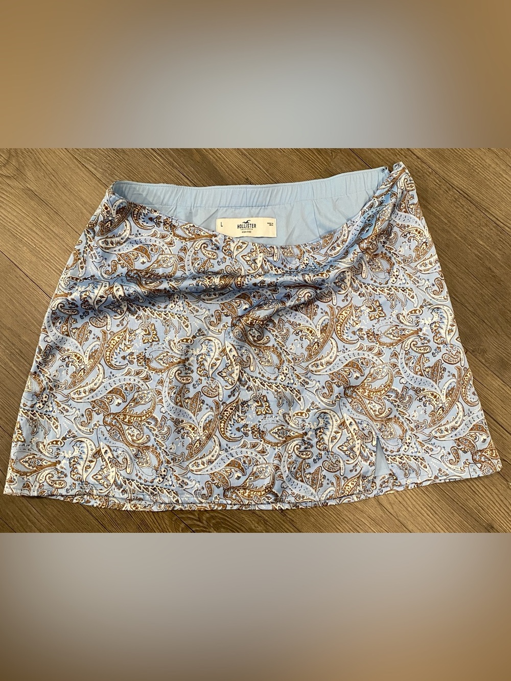 Hollister Blue Paisley High-Rise Skirt